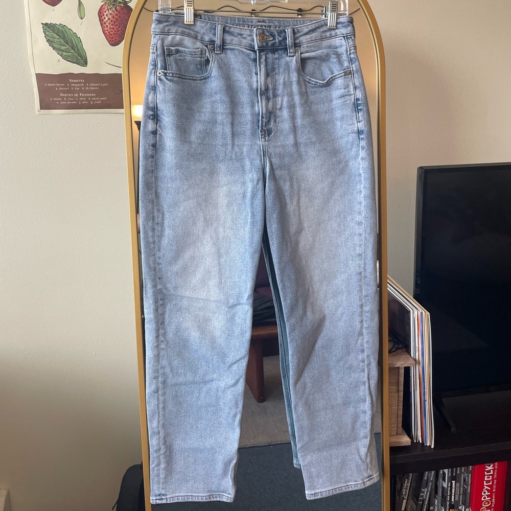 AE Mom Straight Jean